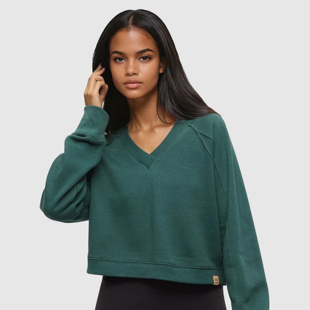 NWT Tentree // Bridger Cropped V-Neck TreeFleece Sweatshirt in Forest Green